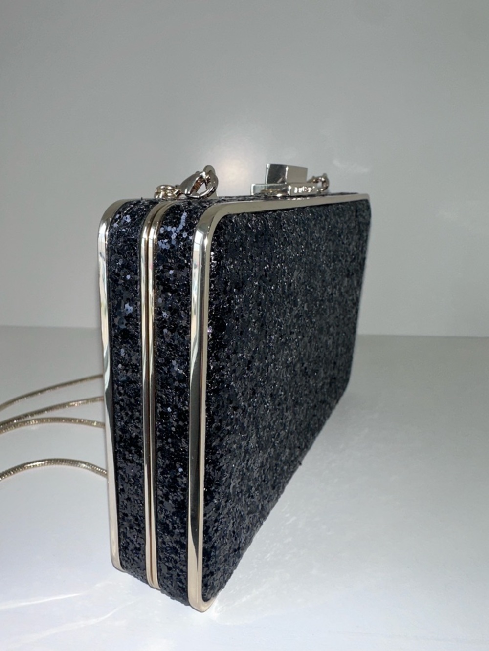 Henri Bendel Black Glitter Minaudiere w/ Gold Tone Shoulder Bag EUC - Picture 4 of 5